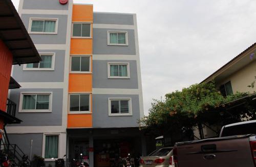 Sanambin Hotel | Awa Don Muang