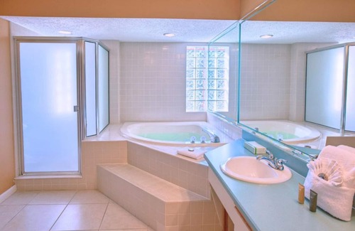 Palm Coast Hotel | Awaiting Adventure! Painters Hill Beach, Peaceful Accomodation w/Kitchen!