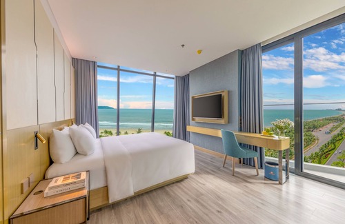 Son Tra Hotel | Awaken Danang Hotel