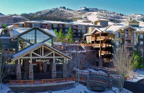 Park City Apartment | Award winning, 2 BR w/full kitchen, WiFi, Hot tub, FP, parking, Gym, pool, etc