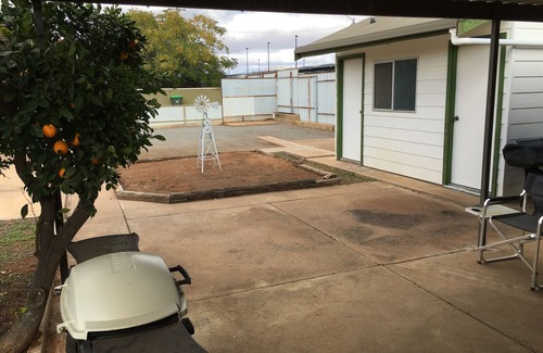 Broken Hill Cottage | Away Cottages Broken Hill