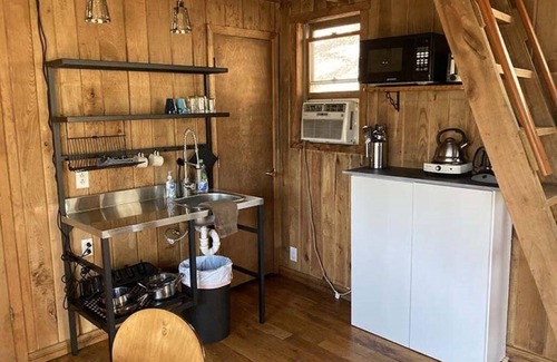Slade Cabin | Away From It All! Pet Friendly