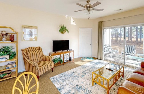Sea Trail Apartment | Away on Avian - Unit #3406