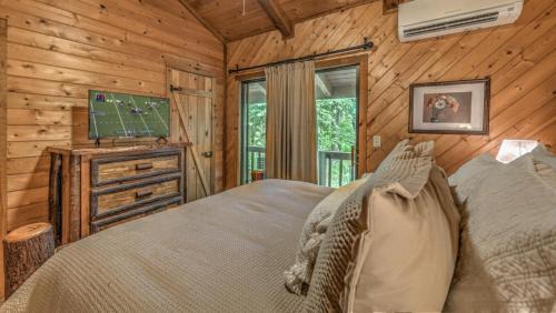 Blue Ridge House | Away to the Lake