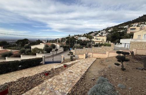 El Mas Fumats Apartment | AwayDays - Mas Fumats 1 - Apartment with Pool