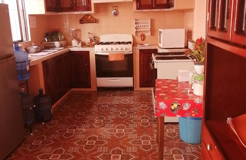Del Cerrillo House | Awesome King Room In City Center