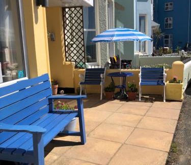 Criccieth House | Awel Mor