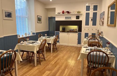 Criccieth House | Awel Mor