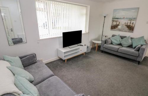 Scurlage House | Awel-Y-Mor