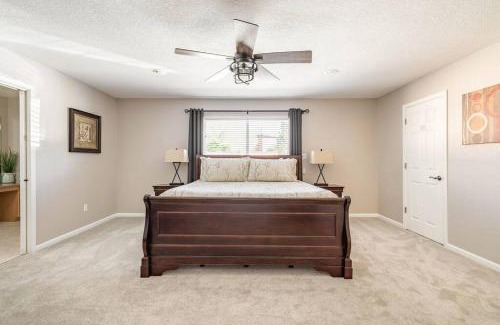 Mesa House | Awesome 5BR, 4BA, Pool, HotTub, Patio, Office