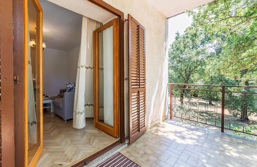 Kaldanija Apartment | Awesome apartment in Kaldanija with WiFi