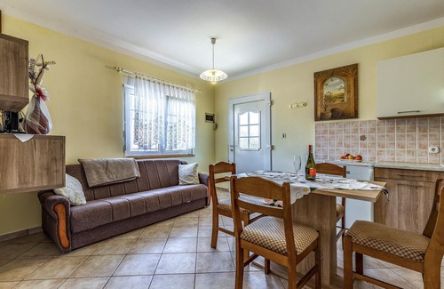 Kavran Apartment | Awesome apartment in Kavran with WiFi