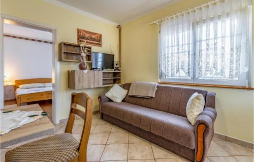 Kavran Apartment | Awesome Apartment In Kavran With Wifi