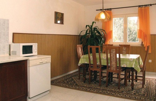 Kneza Apartment | Awesome apartment in Kneze with kitchen