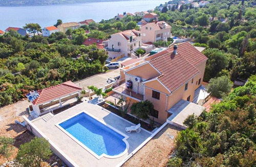 Kneza Apartment | Awesome apartment in Kneze with kitchen