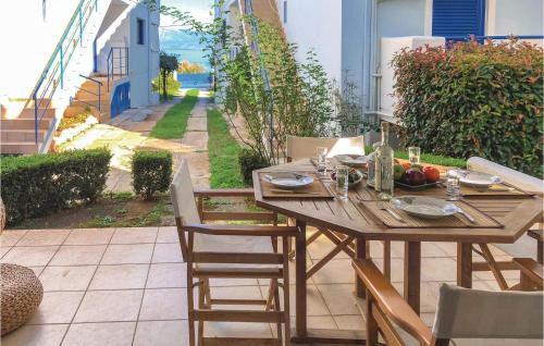 Kato Diminio Apartment | Awesome Apartment In Melissi Korinthia