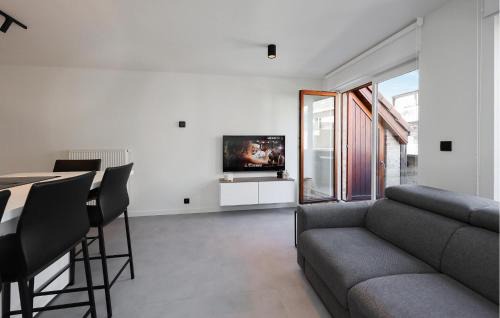 Mariakerke Apartment | Awesome Apartment In Oostende With Wifi