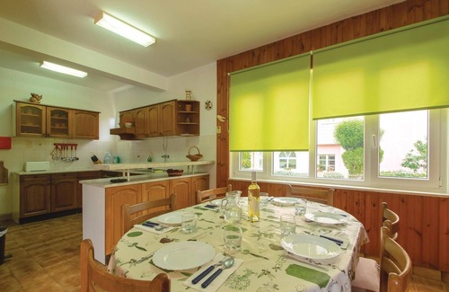 Kneza Apartment | Awesome apartment in Racisce with WiFi