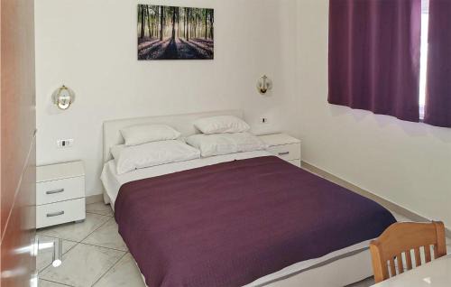Rtina Apartment | Awesome Apartment In Rtina With Kitchen