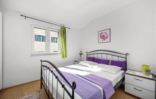 Zaton Apartment | Awesome Apartment In Zaton With Wifi