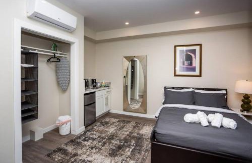Bankers Hill Hotel | Awesome Balboa Park View with Huge Balcony in SD