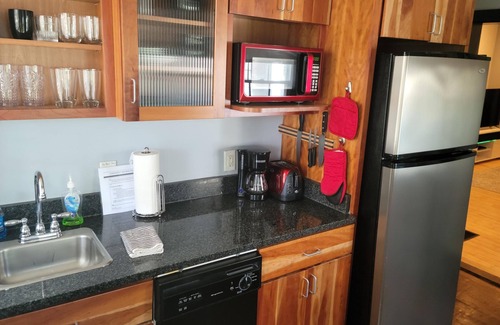 Beach Institute Condo | Awesome Downtown condo in Savannah
