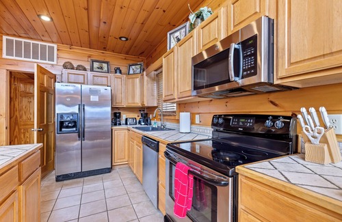 Gatlinburg - Pigeon Forge Cabin | Awesome Endeavor