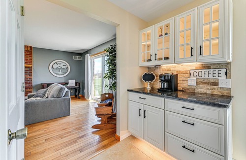 Teall Beach House | Awesome Geneva Home w/Patio Near Seneca Lake!
