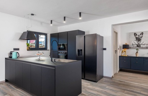 Fuzine House | Awesome home in Benkovac Fuzinski