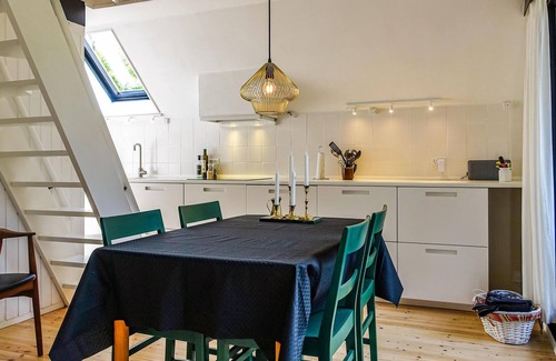 Oster Somarken House | Awesome home in Aakirkeby with WiFi