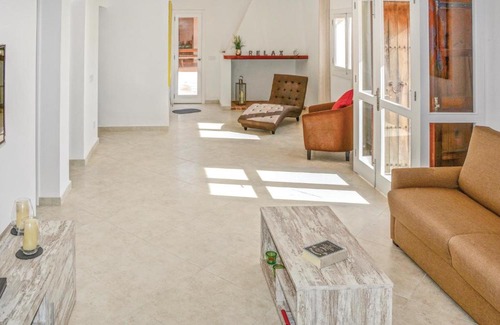 Ariany House | Awesome Home In Ariany With Kitchenette