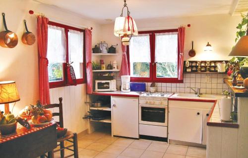 Benodet House | Awesome Home In Bénodet With Wifi