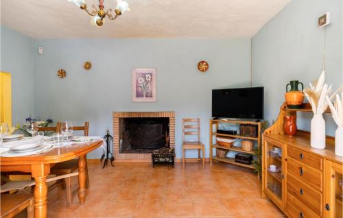 Calabazares House | Awesome Home In Cortegana With Wifi