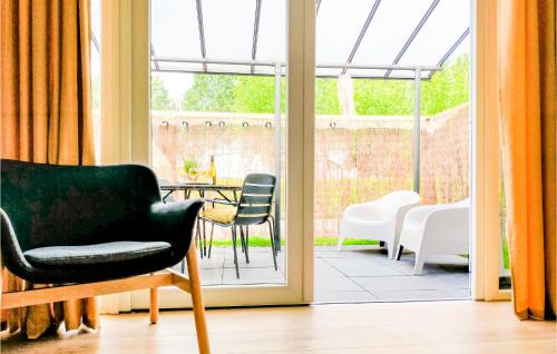 Heinkenszand House | Awesome Home In Heinkenszand With Wifi