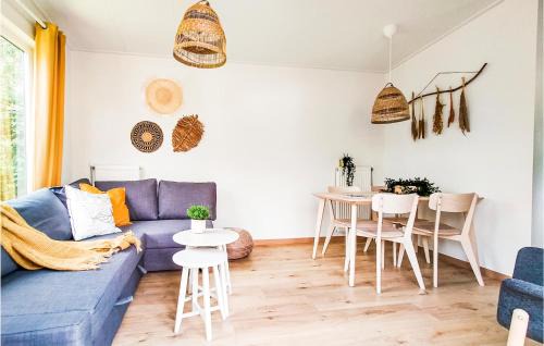 Heinkenszand House | Awesome Home In Heinkenszand With Wifi