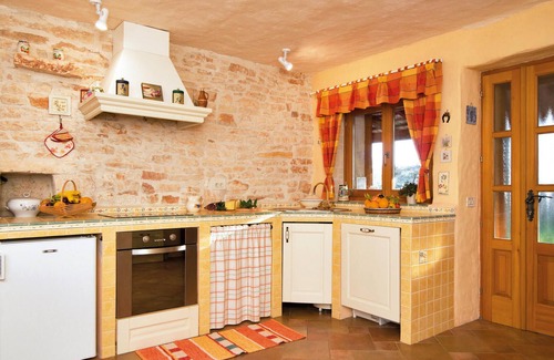 Jursici House | Awesome home in Klarici with WiFi