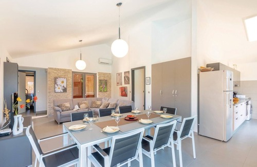 Kneza House | Awesome home in Kneze