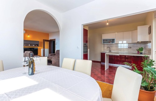 Zurkovo House | Awesome home in Kostrena