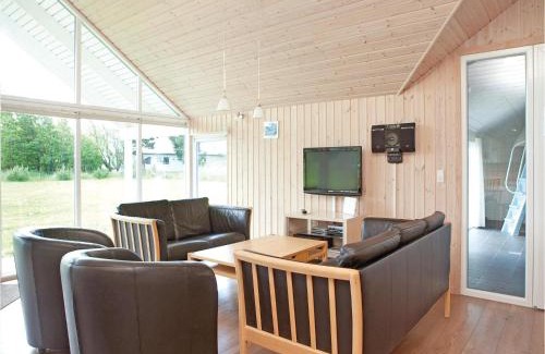 Nr. Lyngby House | Awesome Home In Løkken With Sauna