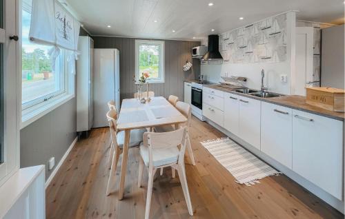 Mariestad Municipality House | Awesome Home In Mariestad With Wifi