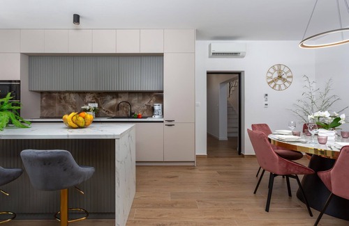 Sarsoni House | Awesome home in Matulji with sauna