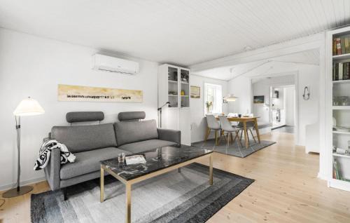 Nykobing Sjaelland House | Awesome Home In Nykøbing Sj With Wifi