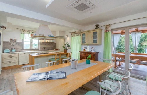 Visnjan House | Awesome home in Porec