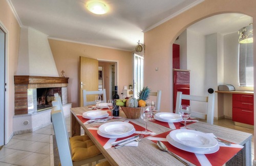 Radmani House | Awesome home in Radmani with WiFi