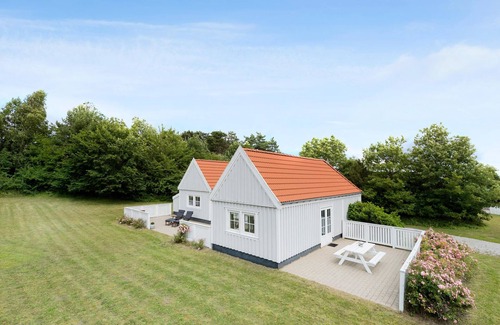Holloselund House | Awesome home in Vejby with sauna