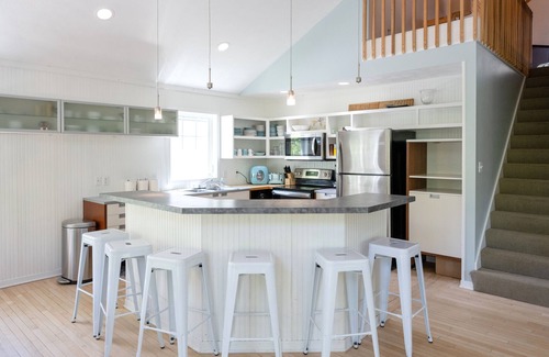 Silver Lake House | AWESOME HOME & LOCATION - GREAT FOR GROUPS OF ALL SIZES