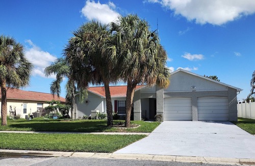 Tarpon Springs House | Awesome Lake View Home