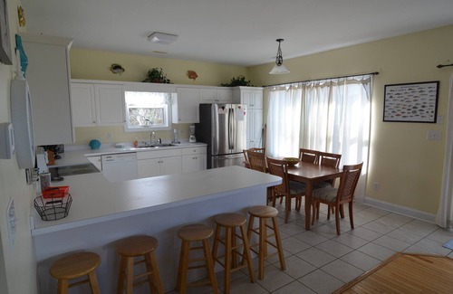 Pine Knoll Shores Villa | AWESOME LG 5BD6BA elevator pool pvt beach access Flexcationer & Pet friendly