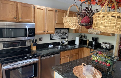 Brevard House | Awesome Mountain Home Get- Away- Connestee Falls- Hiking, Kayaking, Biking &mr