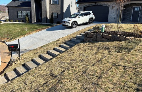 Knoxville House | Awesome new and Spacious 4-bedroom home in N Knoxville with WiFi, AC, near town